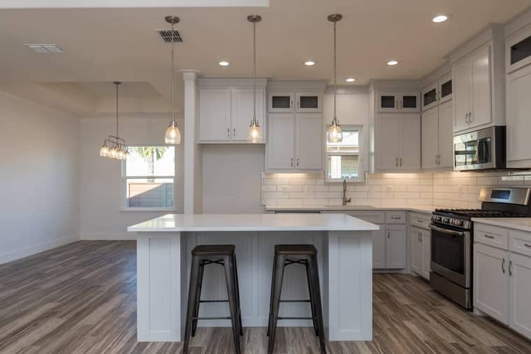 Kitchen remodeling Corpus Christi — open concept with island